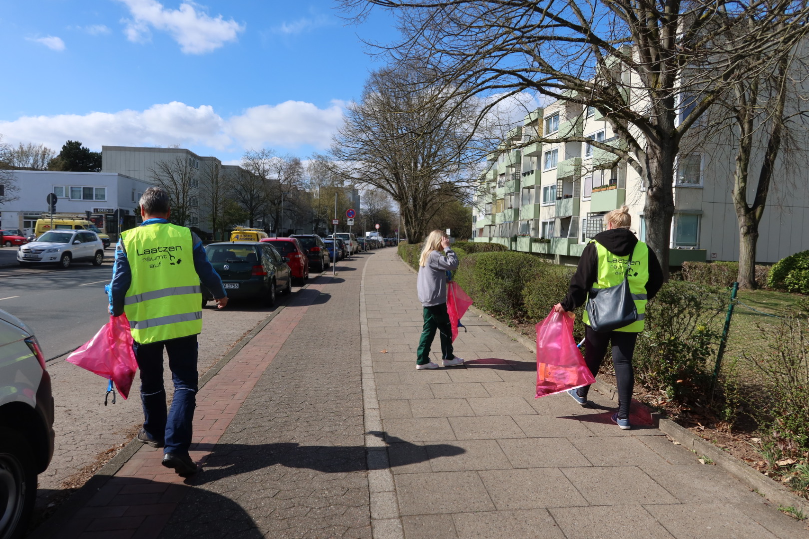 Gruppe von Sammlerinnen in Laatzen-Mitte