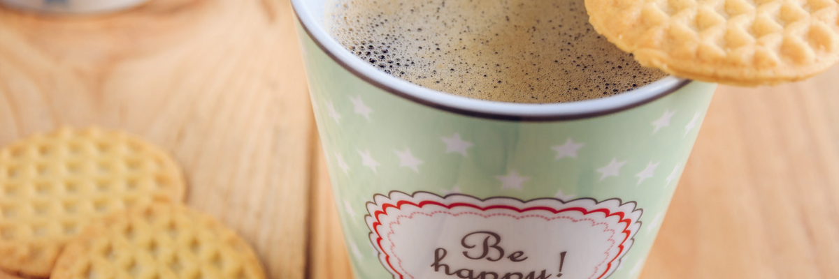 Kaffeetasse mit Keksen