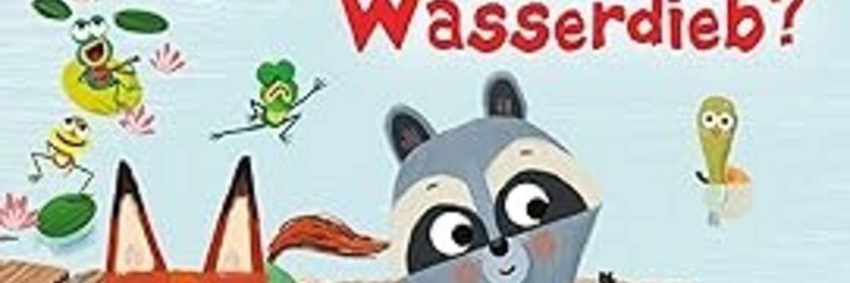 Ein Fuchs und ein Waschbär auf einem Steg im See