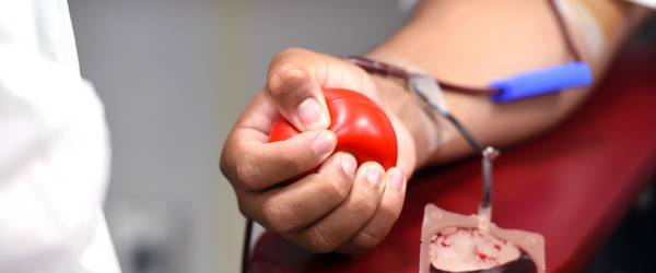 Arm einer Person bei der Blutspende ©Pixabay