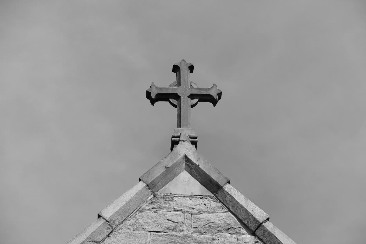 Kreuz auf einer Kirche
