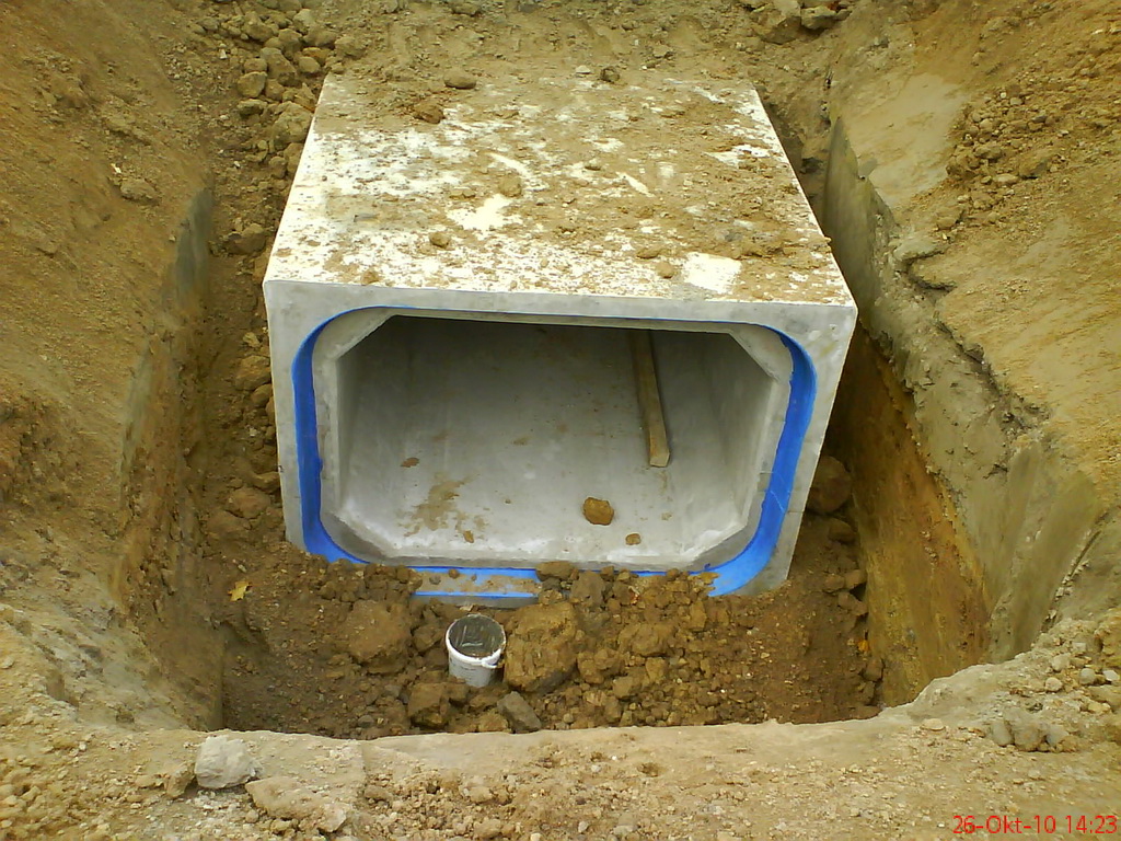 Kanalbau unter der Marktstraße ©Matthias Brinkmann Regenwasserkanalisation rechteckig, 160cm breit, 110cm hoch