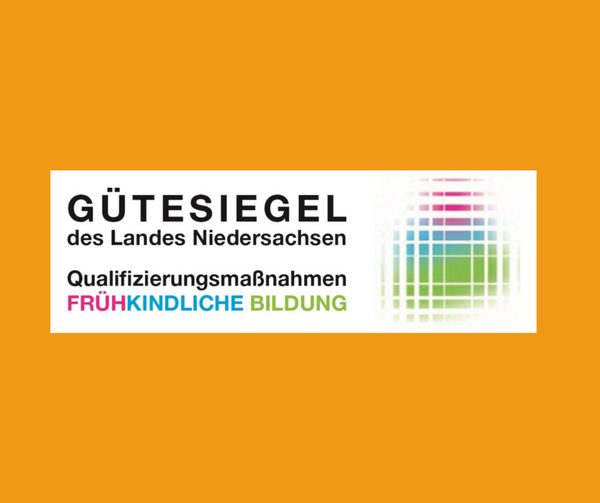 Ein buntes Logo auf der rechten Seiten mit der Zertifikatsaufschrift links.