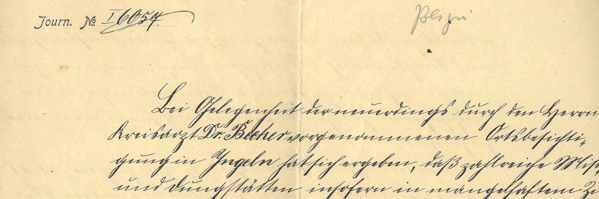 Historische Handschrift auf vergilbtem Papier