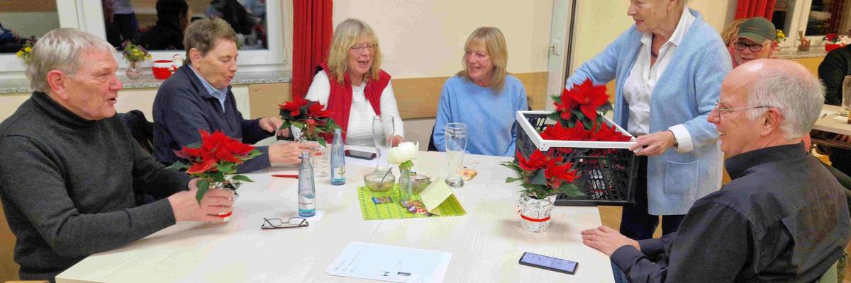 Teilnehmende des Tablequiz Rethemn im Familienzentrum