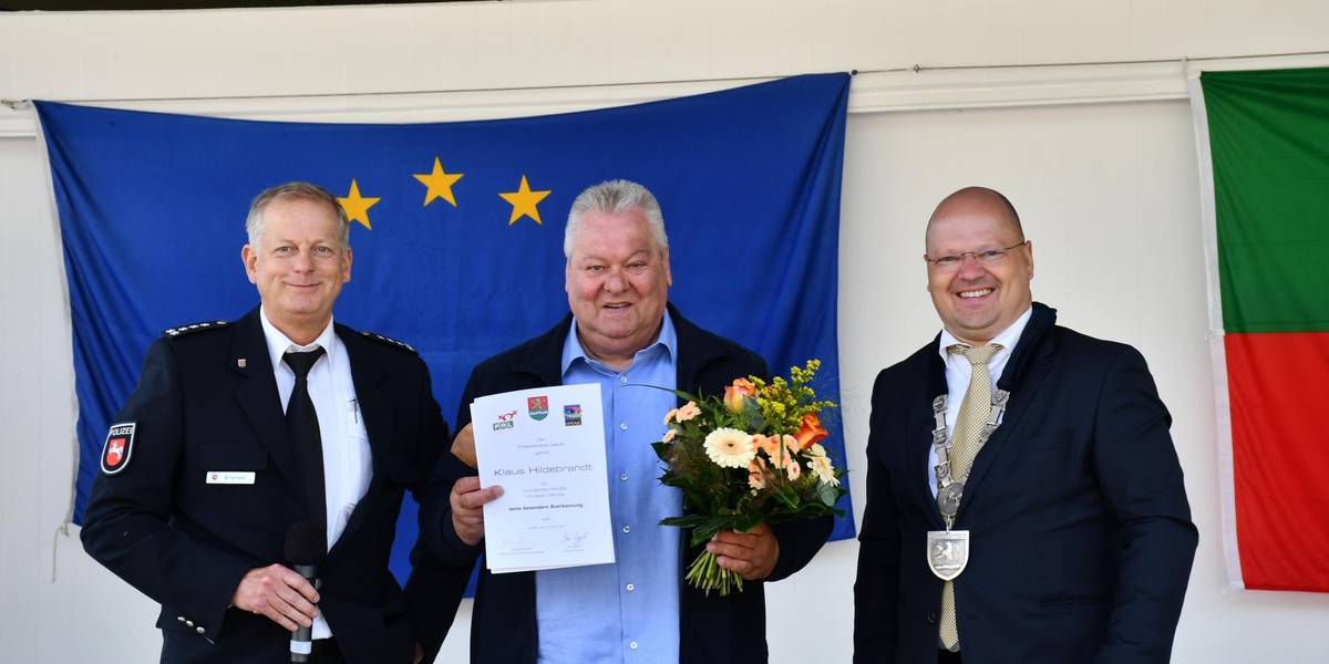 Verleihung des Couragepreis an Klaus Hildebrandt
