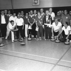 Gruppenfoto in Halle, vermutlich beim Stockschießen