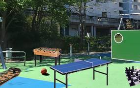 Jugendaktivplatz mit Basketball, Torwand, Tischkicker