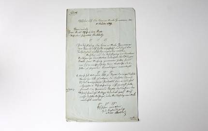 Historisches Schriftstück auf einer Seite