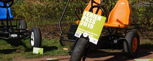 Eine gelbes Go-Kart des Kinder- und Jugendbüros